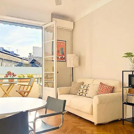 Nestor&jeeves - Pantai - Near - Balcony *